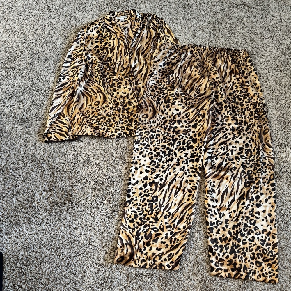 Morgan Taylor Long Sleeve Pajama Top Pant Set Size XL Brown Animal Print Satin